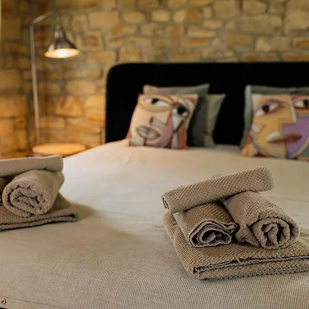 Horizon 241 فيلة Sovinjska Brda