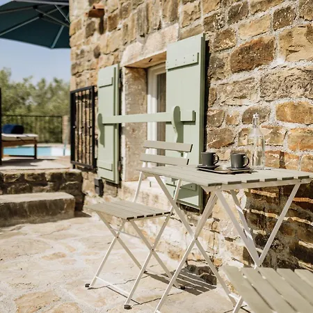 Horizon 241 فيلة Sovinjska Brda